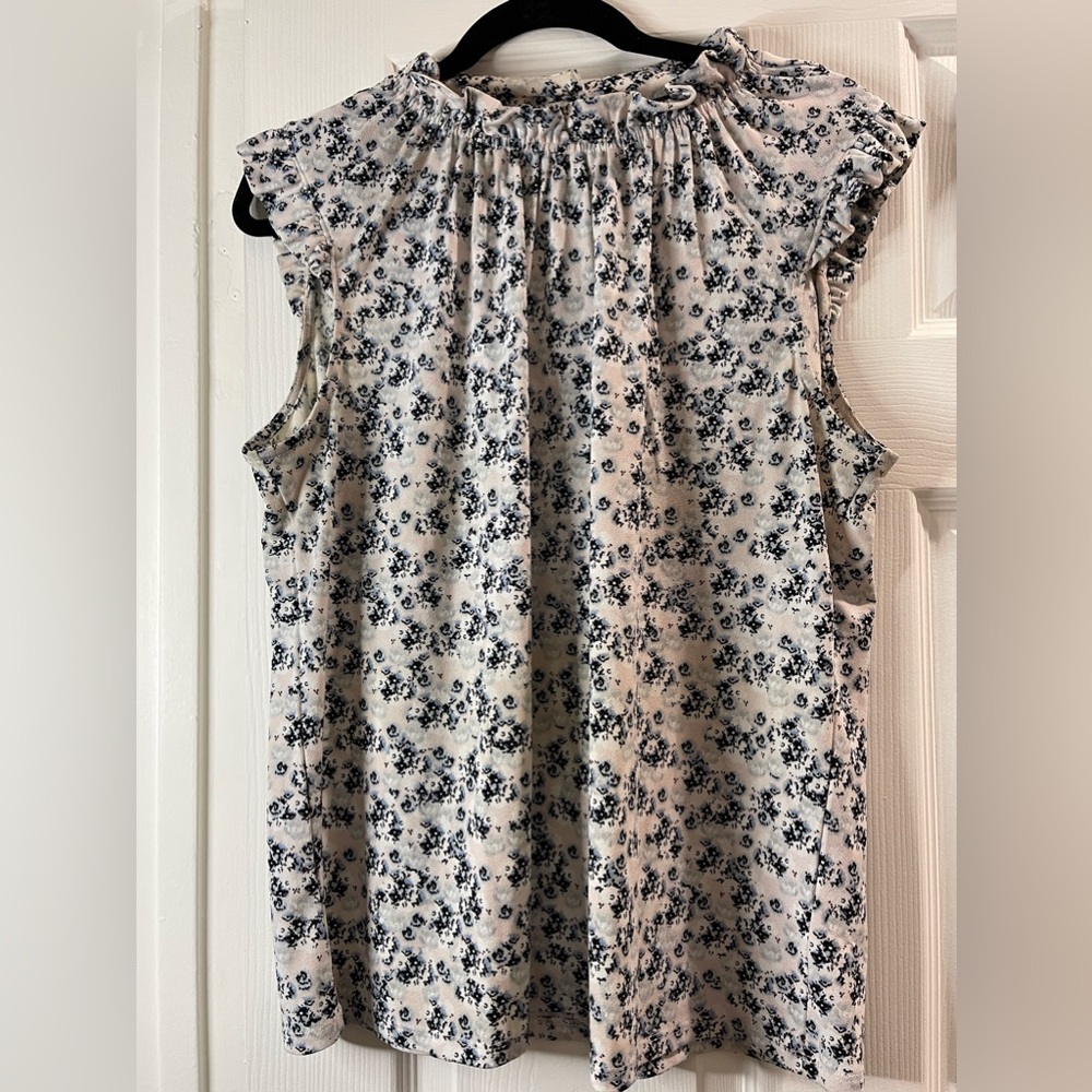 Adrianna Papell flutter sleeve floral blouse. White and black. Size large